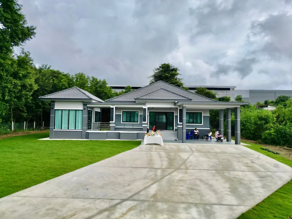 ผลงานสร้างบ้าน AP Modern Home บ้านเดี่ยว หมู่บ้านโฮมแลนด์ จ.เพชรบูรณ์